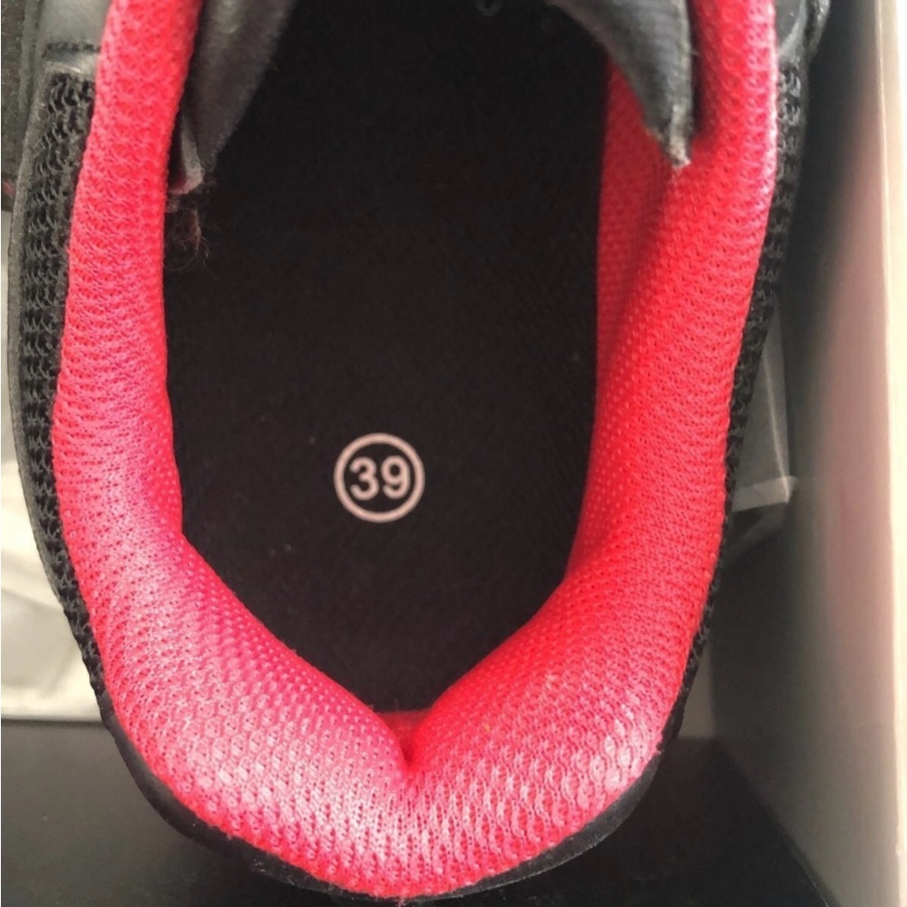 Peloton shoes - Picture 5 of 5